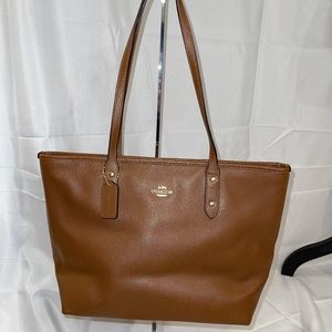 NWT COACH City Zip Tote